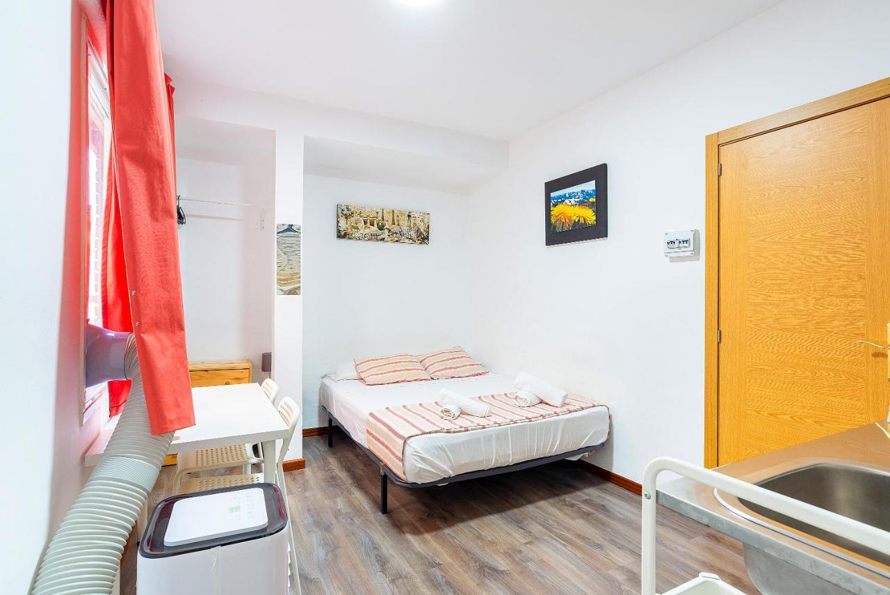 Rooms Young People Only, Soho Citycenter Málaga Eksteriør bilde